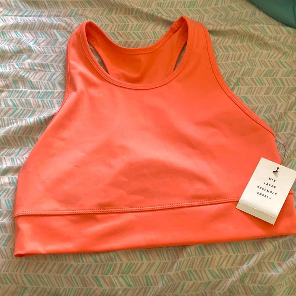 Free assembly sports bra , hasn’t been used size xl youth